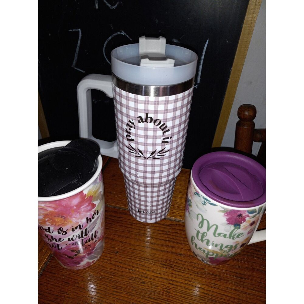 3 cups with lids